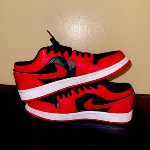 Retro Jordan 1 low reverse breds
